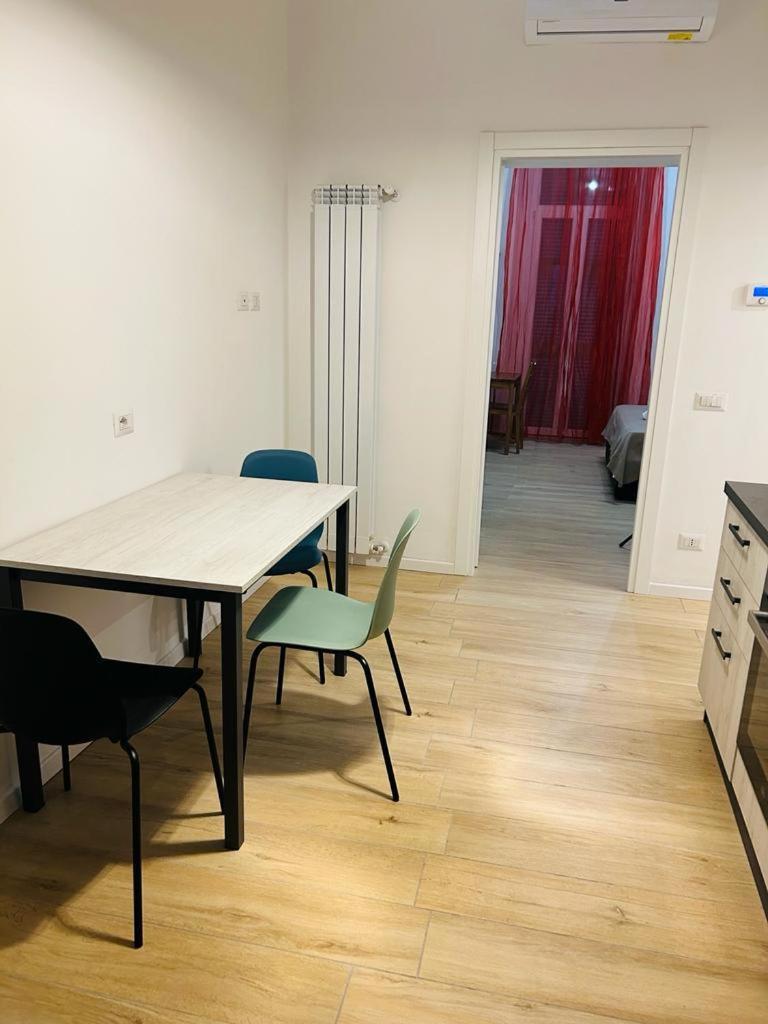 Easy Room Italy Rogoredo ミラノ エクステリア 写真